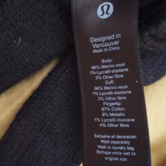 Lululemon Mens Cold Pursuit Merino Wool Tech Gloves Black Nwt - Picture 5 of 8